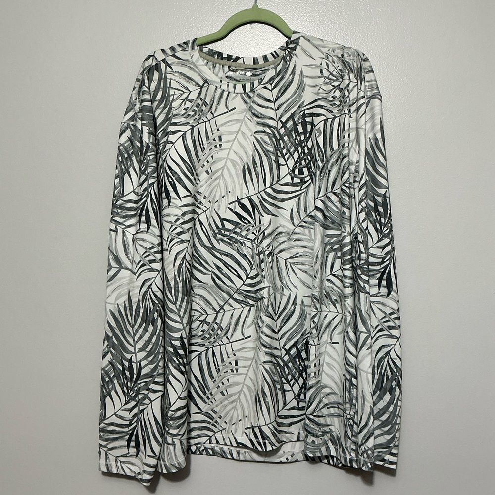 Reel Legends Black and White Performance Tee size XXL